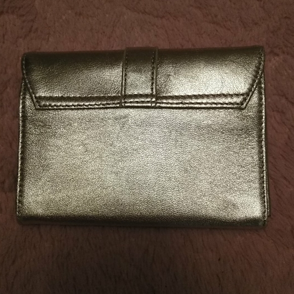 Express Metallic Gold đź’› Leather Wallet - Picture 3 of 9